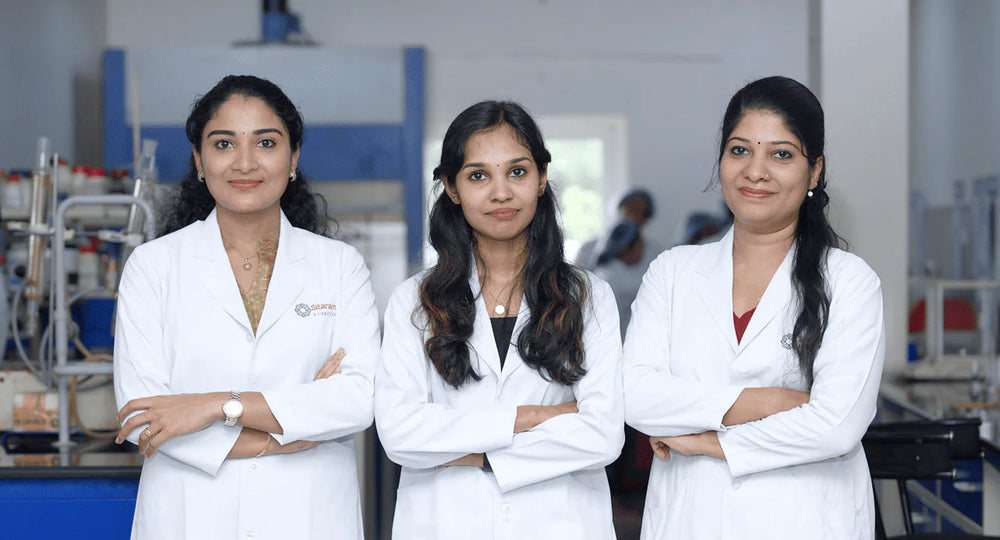 Sitaram Ayurveda Labor in Kerala, Indien